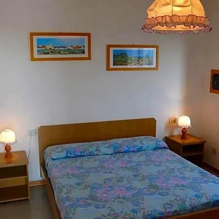 Flat With Big Terrace With Fireplace Next To Sea *